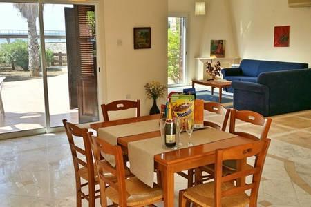 Larnaka Beach House 3 Ngoại thất bức ảnh